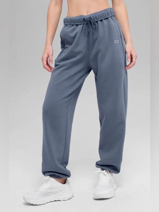 ALO Yoga Pants - ALO YOGA | ✨NEW✨ Accolade Sweatpant in Bluestone